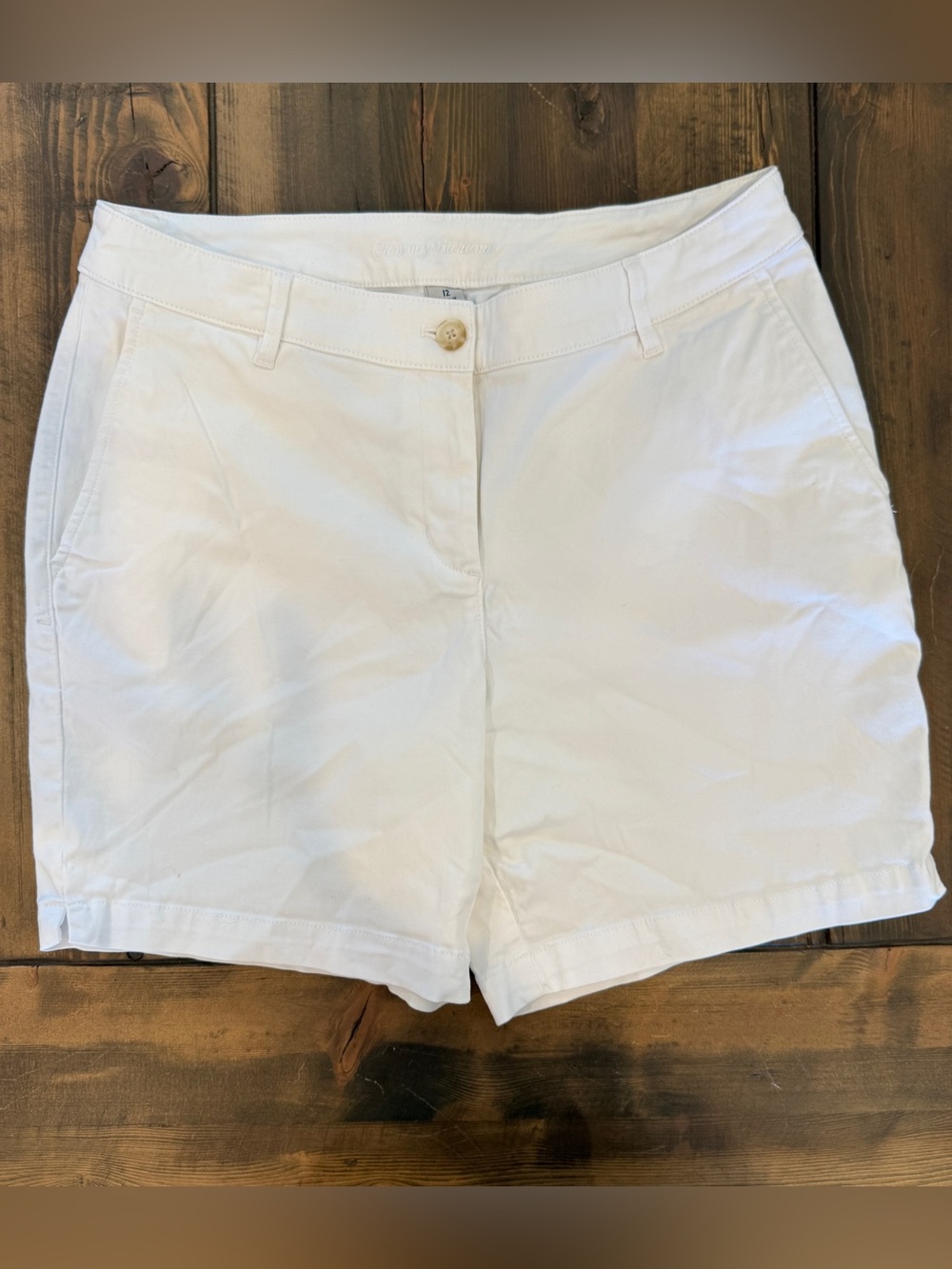 Tommy Bahama White Flat Front Chino Shorts $110 Retail